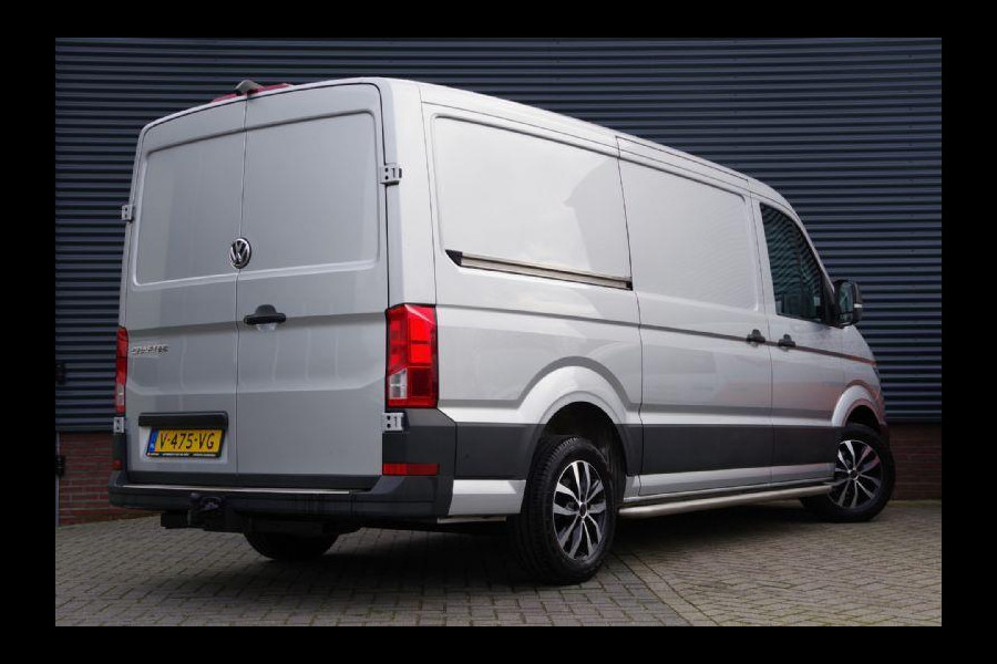 Volkswagen Crafter 35 2.0 TDI L3H2 (L2H1) 140PK AUT. CAMERA, NAVI, TREKHAAK, CRUISE, AIRCO, PARKEERSENSOREN, NL AUTO, NAP