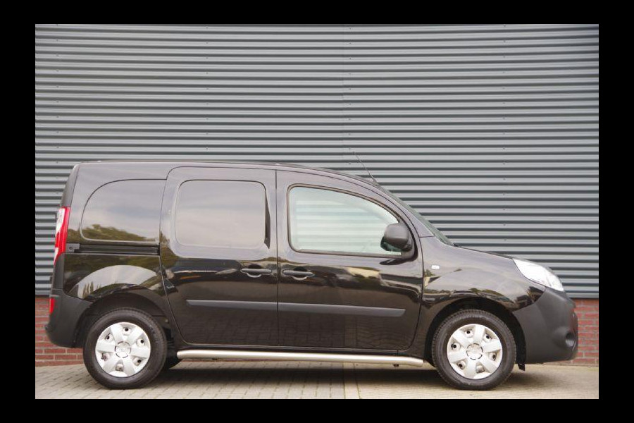 Renault Kangoo 1.5 dCi 17.000KM! 90PK, CAMERA, NAVI, CRUISE, AIRCO, PARKEERSENSOREN, NL AUTO, NAP