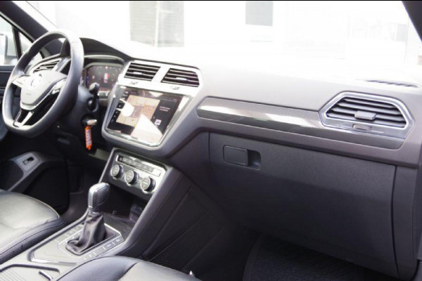 Volkswagen Tiguan 1.5 TSI ACT Highline Business R-Line AUT. PANO, LED, LEDER, ACC, VIRTUAL COCKPIT, NAVI, PARKEERSENSOREN, CLIMA, 19'' LMV, NL AUT