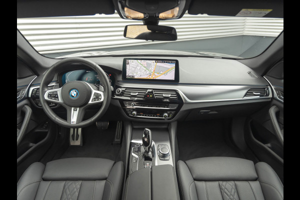 BMW 5 Serie Touring 530e M-Sport - Trekhaak - ACC - Hifi - Stuurwiel Verwarmd