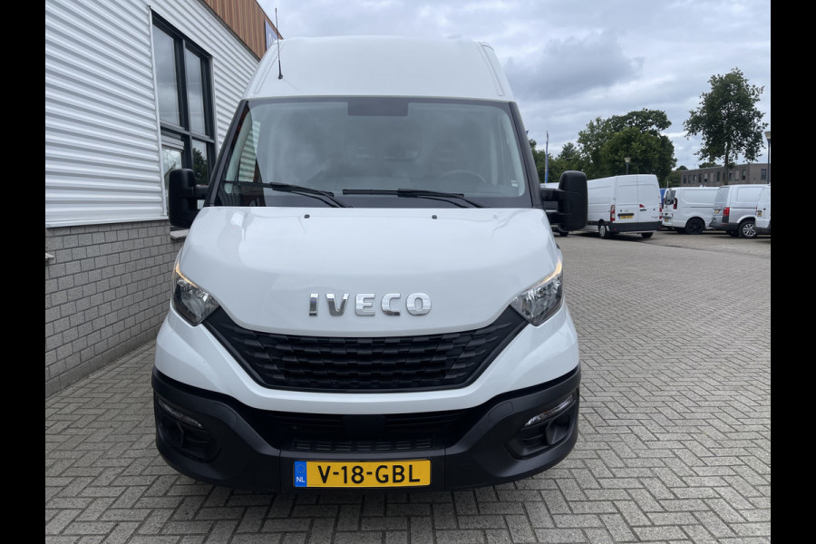 Iveco Daily 35S16V 2.3 L2H2 160pk / vaste prijs rijklaar € 27.950 ex btw / lease vanaf € 500 / climate control / mag 3500 kg trekken / 270 graden achterdeuren / euro 6 diesel !