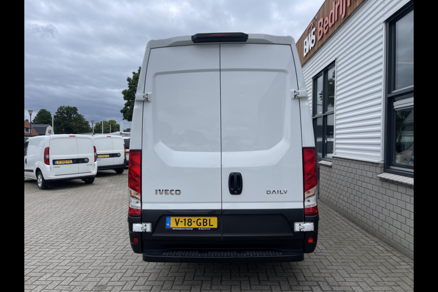 Iveco Daily 35S16V 2.3 L2H2 160pk / vaste prijs rijklaar € 27.950 ex btw / lease vanaf € 500 / climate control / mag 3500 kg trekken / 270 graden achterdeuren / euro 6 diesel !