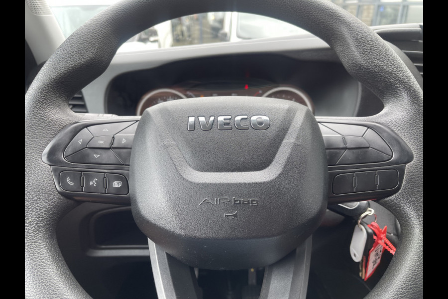 Iveco Daily 35S16V 2.3 L2H2 160pk / vaste prijs rijklaar € 27.950 ex btw / lease vanaf € 500 / climate control / mag 3500 kg trekken / 270 graden achterdeuren / euro 6 diesel !