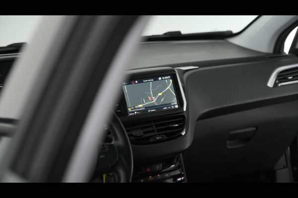 Peugeot 2008 PureTech 82 Signature | Camera | Navigatie | Apple Carplay | Parkeersensoren