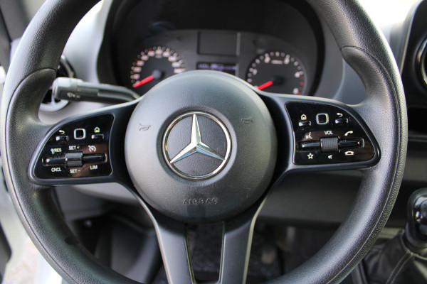 Mercedes-Benz Sprinter 214 CDI L1H1 MBUX met navigatie en camera, Trekhaak, Standkachel