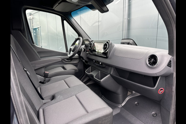 Mercedes-Benz Sprinter 315 CDI 150 PK 9G AUTOMAAT / 2024 FACELIFT MODEL !! / L2H2 / 3.5 TONS TREKHAAK / CAMERA / LED / APPLE CARPLAY