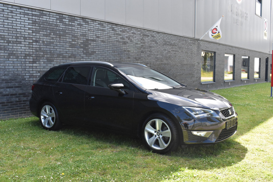 Seat León ST 1.4 EcoTSI FR Trekhaak Navigatie Fr-line stoelverwarming Pdc v-a