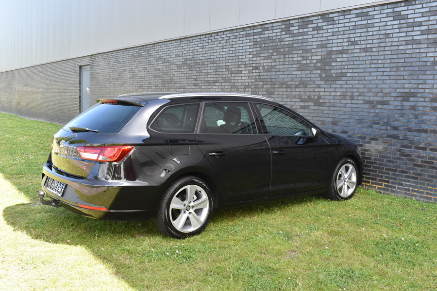 Seat León ST 1.4 EcoTSI FR Trekhaak Navigatie Fr-line stoelverwarming Pdc v-a