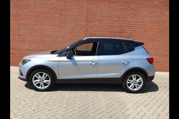 Seat Arona 1.0 TSI 110pk DSG FR Navigatie Apple Carplay/Android Auto Camera Parkeersensoren Adaptive Cruise Control Blind Spot Assist Stoelverwarming Ledverlichting Climate Control Getinte ramen