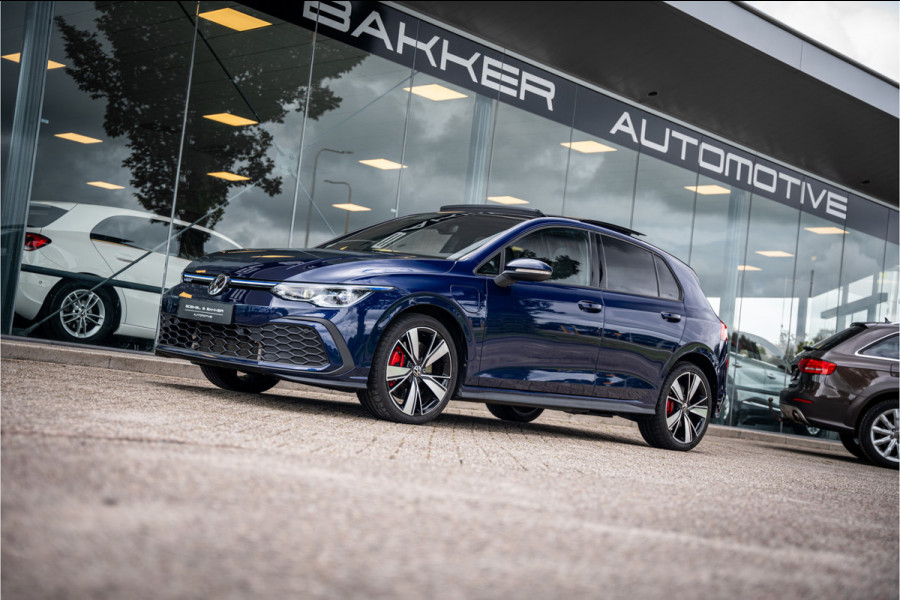 Volkswagen Golf 1.4 eHybrid GTE - Panodak - Trekhaak - 18inch - Standkachel