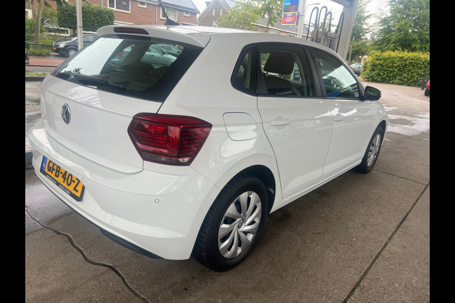 Volkswagen Polo 1.0 MPI NAVI-PDC-LED