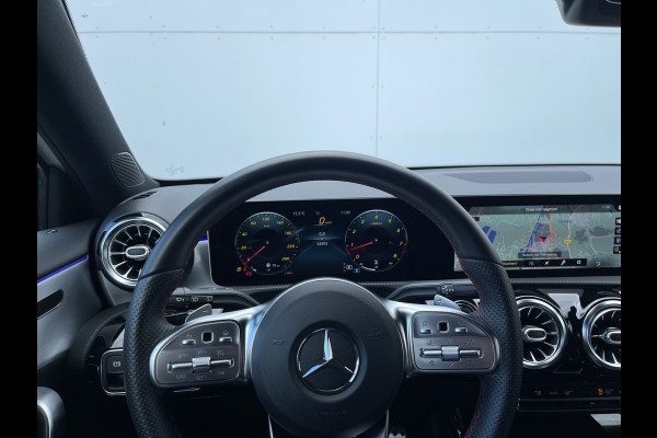 Mercedes-Benz A-Klasse 220 Premium AMG-Line | CarPlay | Sfeer | Stoelgeheugen | Keyless | Dodehoek | Night