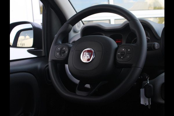 Fiat Panda Hybrid Garmin Cross | Clima | Priv. glass | Dakrails | 5-Persoons | Apple Carplay | Verde Foresta | Pack Garmin