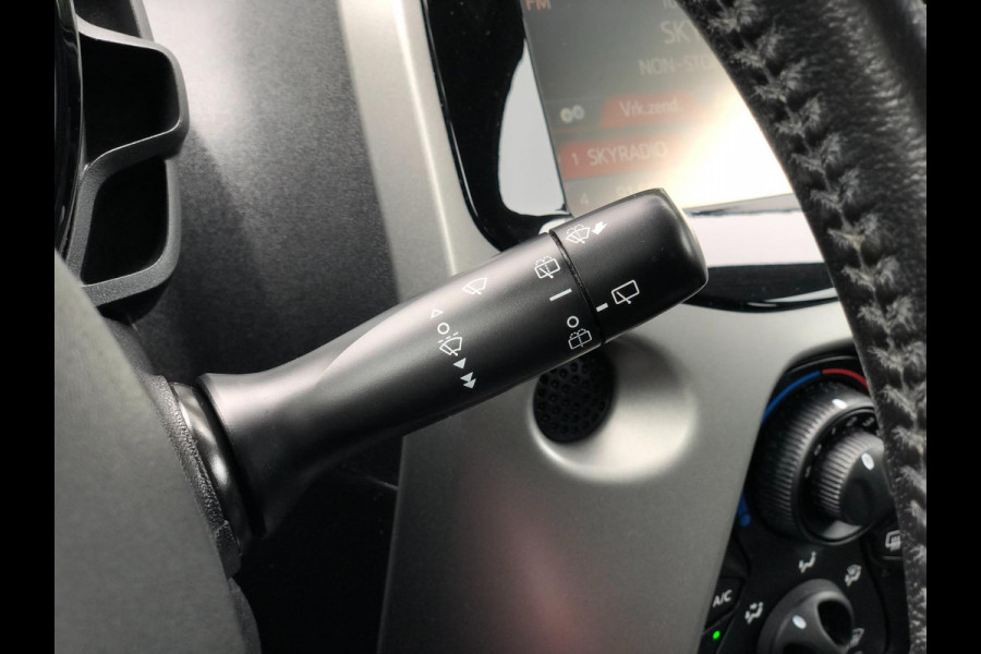 Toyota Aygo 1.0 VVT-i x-play | LED, Verbinding, Airco, Speed Limiter, Bluetooth | NAP |