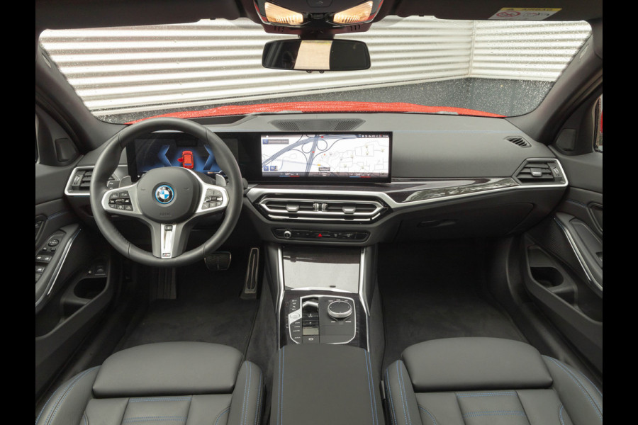 BMW 3 Serie Touring 330e xDrive M-Sport Pro - Pano - Driving Ass Prof - Memoryzetel - Head-up