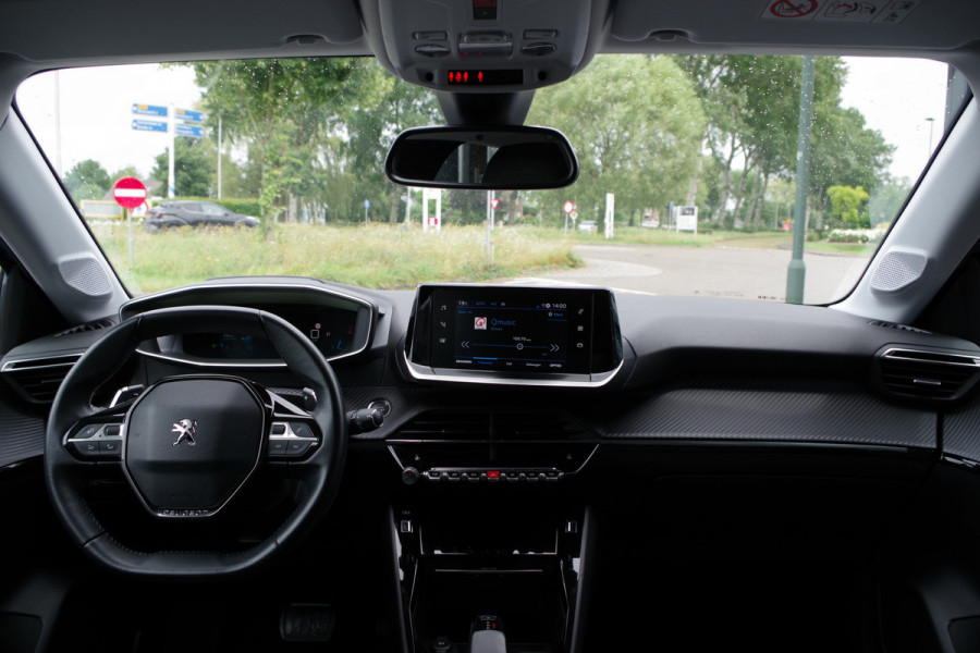 Peugeot 208 1.2 PureTech 102 PK Automaat Allure, Adap. Cruise Control, Camera, Panoramdak, CarPlay