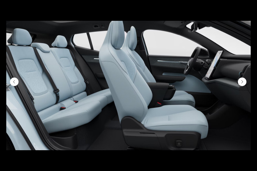 Volvo EX30 428PK Automaat Twin Motor Performance Ultra 69 kWh / 360 graden camera / Pilot assist / Park assist / Panoramadak / Voorstoelen en stuurwiel verwarmd / Elektrisch verstelbare stoelen /