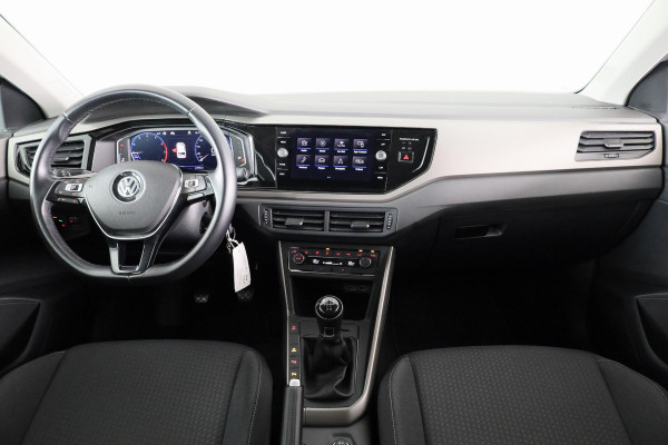 Volkswagen Polo 1.0 TSI Comfortline Business 95 pk | Navigatie | Parkeersensoren (Park assist) | Autom. airco | Adaptieve cruise control |