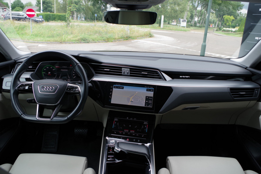 Audi e-tron e-tron 55 quattro advanced Pro Line Plus 95 kWh 408 PK, Navigatie, Cruise Control, 360 Camera, Luchtvering