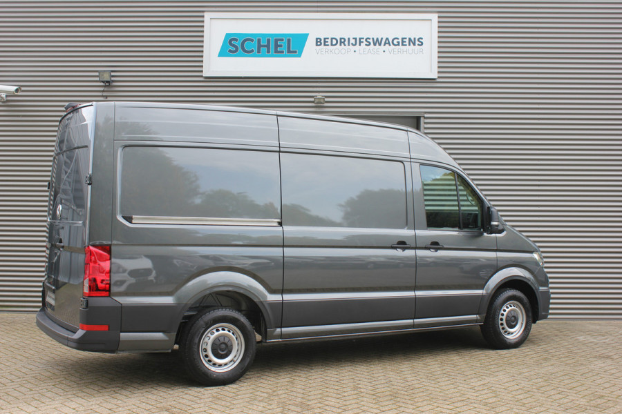 Volkswagen Crafter 35 2.0 TDI L3H3 177pk - LED koplampen - Navigatie - Geveerde stoel - Cruise - Camera - DAB - Parkeersensoren - Rijklaar