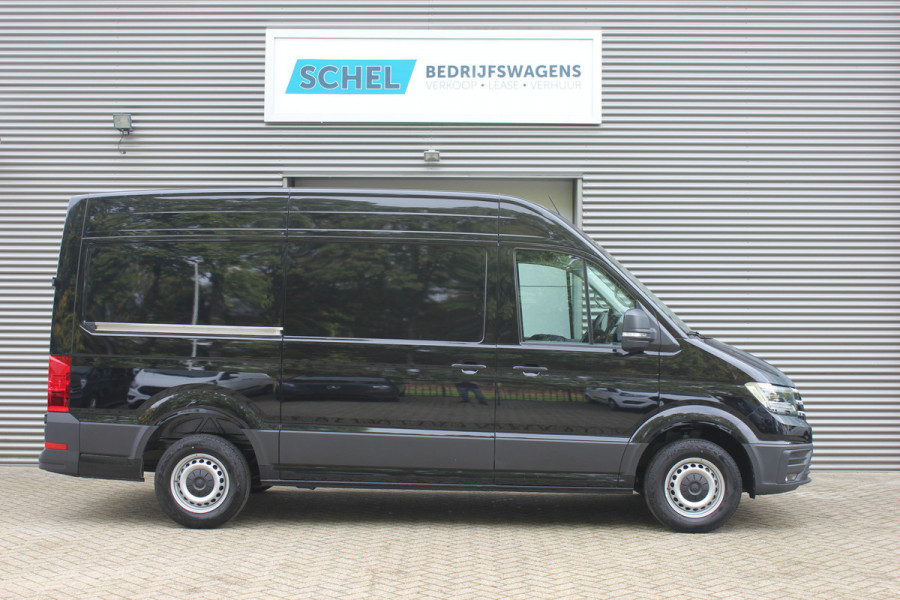 Volkswagen Crafter 35 2.0 TDI L3H3 177pk - LED koplampen - Navigatie - Geveerde stoel - Cruise - Camera - DAB - Parkeersensoren - Rijklaar