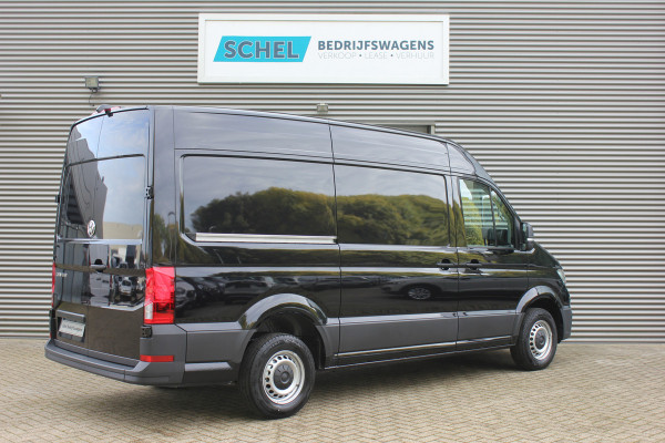 Volkswagen Crafter 35 2.0 TDI L3H3 177pk - LED koplampen - Navigatie - Geveerde stoel - Cruise - Camera - DAB - Parkeersensoren - Rijklaar