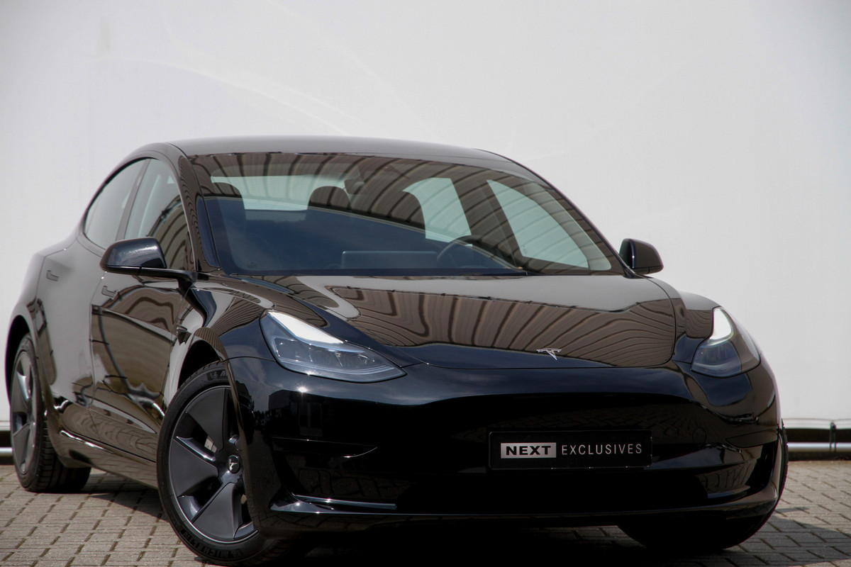 Tesla Model 3 Standard RWD Plus 60 kWh €2000 subsidie | BTW | Autopilot | ACC | Blindspot | Stuurwielverwarming
