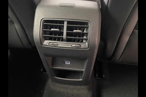 Opel Astra 1.6 TURBO Hybrid 180pk Level 4 (GS) | Ultimate pack | Navigatie Pro | Adaptive LED | Climate Control met Intelli-Air | Head-up Display |  Panorama Schuif/kantel dak | Winter Pack | 7,4 kW boordlader |