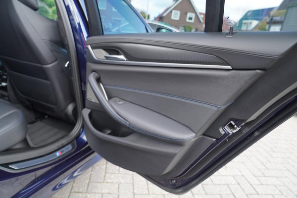 BMW 5 Serie 530e High Executive | M-pakket | M-stoelen | Sfeerverlichting | Schuifdak | 360 cam | Adaptieve Cruise | Applecarplay