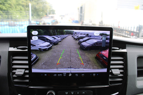 Ford Transit 350 2.0 TDCI L3H2 Trend 170pk Trend - Navigatie - Blind Spot - Adaptive cruise - Camera - 270gr deuren - Trekhaak - Rijklaar