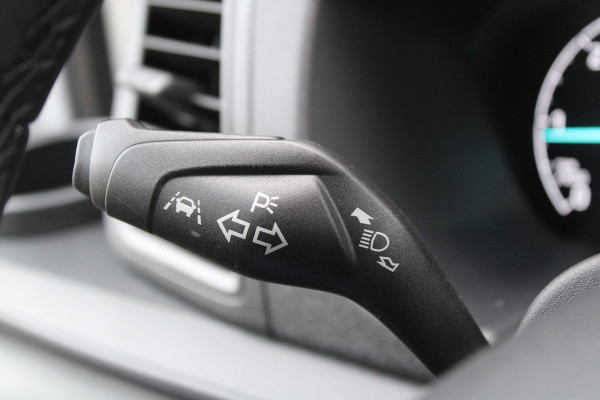 Ford Transit 350 2.0 TDCI L3H2 Trend 170pk Trend - Navigatie - Blind Spot - Adaptive cruise - Camera - 270gr deuren - Trekhaak - Rijklaar