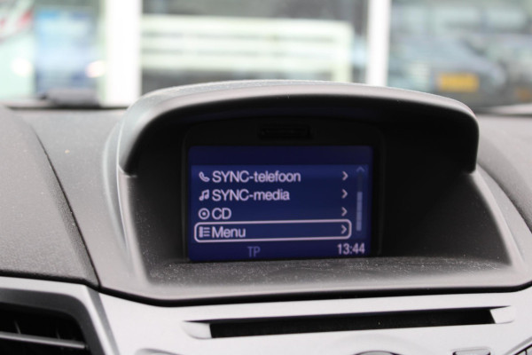 Ford Fiesta 1.0 Style | Trekhaak | Navigatie | Cruise Control | Airconditioning | Electrische ramen | Electrische Spiegels