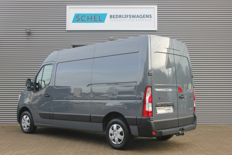 Renault Master T35 2.3 dCi 180pk L2H2 Work Edition - Navigatie - Camera - Trekhaak - Parkeersensoren - 270gr deuren - Allseason - Rijklaar