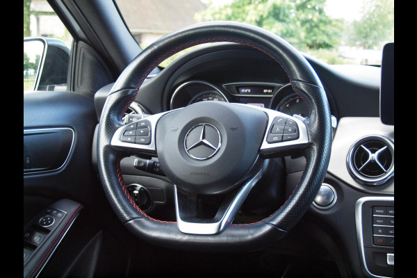 Mercedes-Benz GLA 180 Business Solution AMG Night Upgrade | LED | Camera | Cruise Control | Navi | Trekhaak |