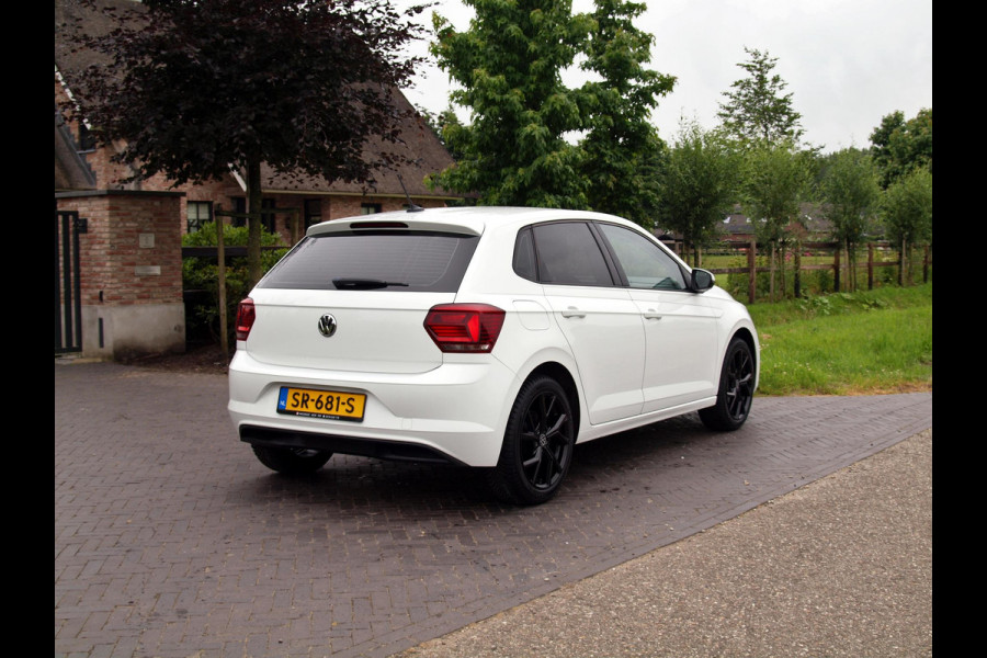 Volkswagen Polo 1.0 TSI Comfortline | Apple Carplay | Cruise Control | Navi | 17 Inch |