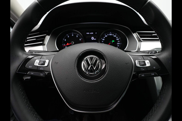 Volkswagen Passat Variant 1.4 TSI 125pk DSG Comfortline Business Navigatie Trekhaak Pdc Acc Getint Glas 136
