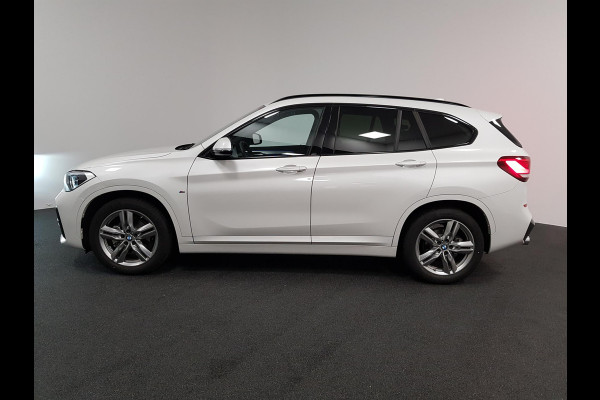 BMW X1 sDrive18i Steptronic M-Sport Executive | Lederen Bekleding | Navigatie | Climate Control | Camera | Parkeer Sensoren