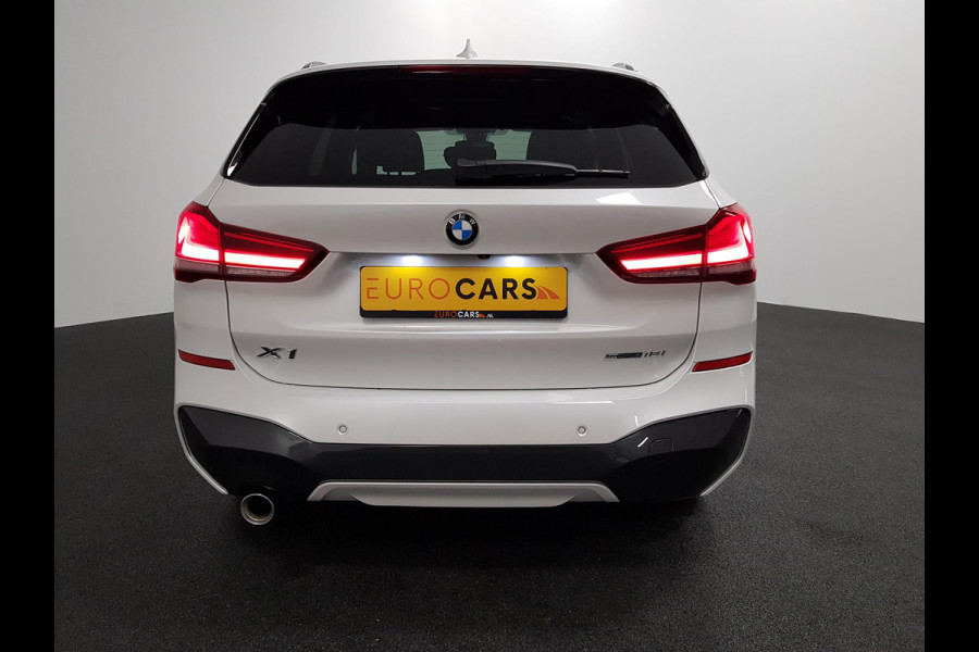 BMW X1 sDrive18i Steptronic M-Sport Executive | Lederen Bekleding | Navigatie | Climate Control | Camera | Parkeer Sensoren