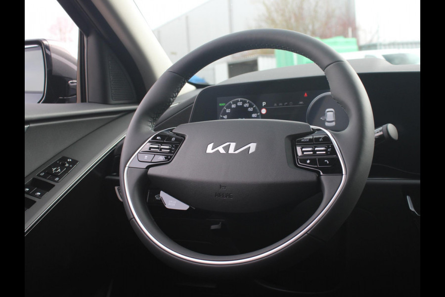 Kia Niro EV DynamicPlusLine 64.8 kWh | Schuif-/kanteldak | Stoel-/stuurverwarming | Keyless | Navi | Clima | LED