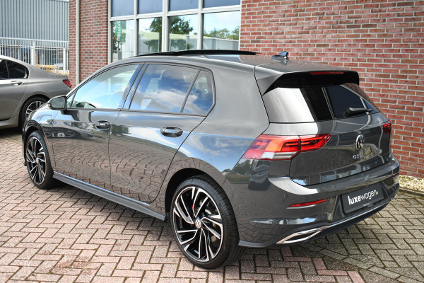 Volkswagen Golf GTE 1.4 eHybrid 245pk Pano ACC 19" Standk DDC 4xStoelverw Stuurverw