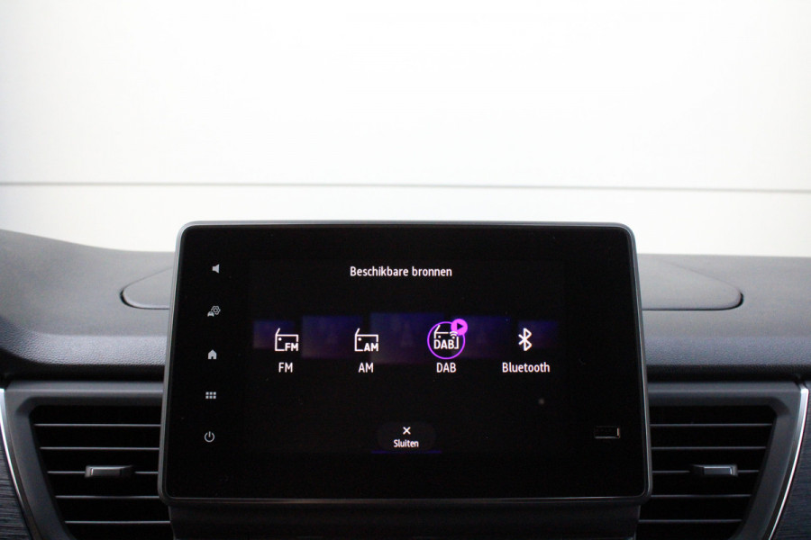 Renault Trafic 2.0 Blue dCi 170pk T30 L2H1 Extra - Navigatie - Carplay - Android - Camera - Climate - Draadloos laden - Rijklaar