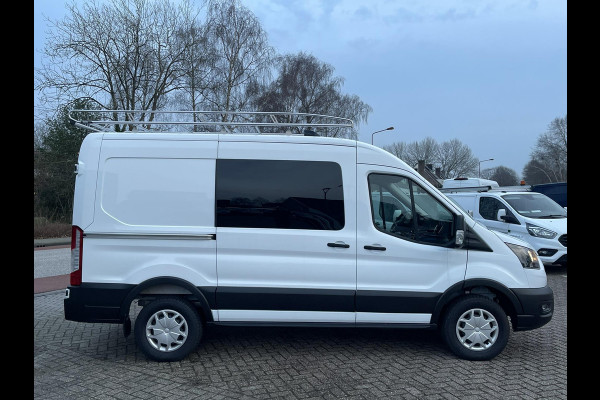 Ford E-Transit 350 L2H2 Trend 68 kWh Nieuw | Graag bellen voor bezichtiging | Voorraad | 3 Stuks! | Imperiaal | Achteruitrijcamera | Dodehoeksensoren | 3 zits | Adaptieve Cruise