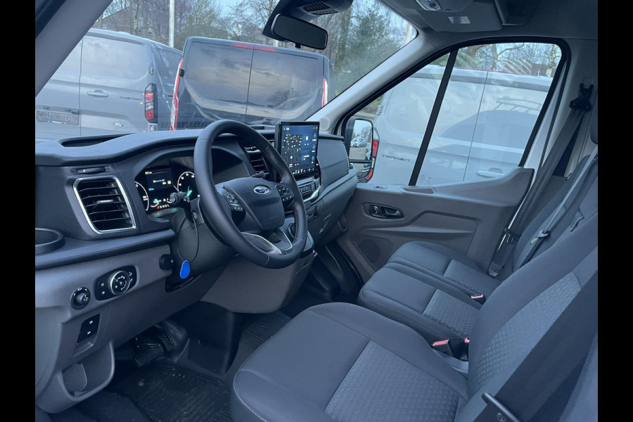 Ford E-Transit 350 L2H2 Trend 68 kWh Nieuw | Graag bellen voor bezichtiging | Voorraad | 3 Stuks! | Imperiaal | Achteruitrijcamera | Dodehoeksensoren | 3 zits | Adaptieve Cruise