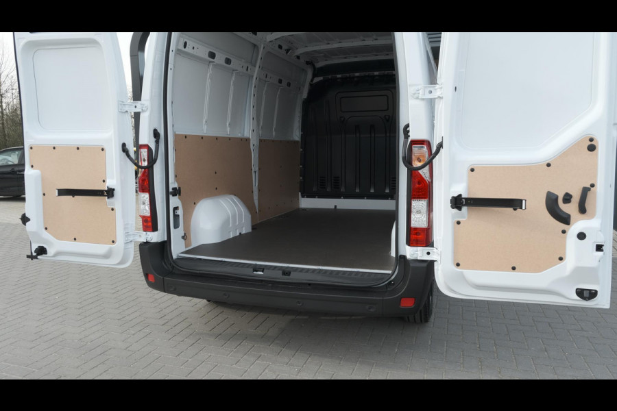 Renault Master T35 2.3 dCi 150 L2H2 Comfort | Eind September Leverbaar | Navigatie | Parkeersensoren | Airco | Cruise Control | Vloerplaat In Laadruimte