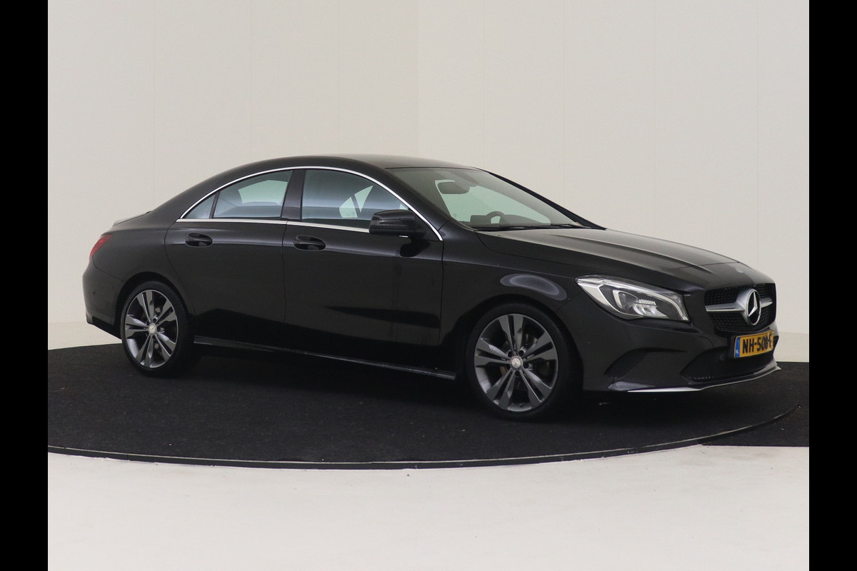 Mercedes-Benz CLA-Klasse 180 Lease Edition Plus AUTOMAAT NAVIGATIE LM VELGEN SPORTSTOELEN