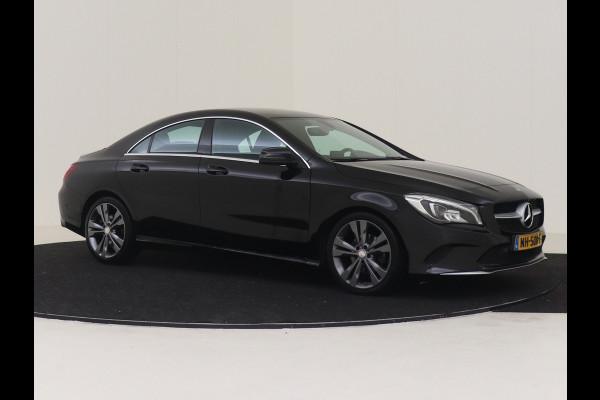 Mercedes-Benz CLA-Klasse 180 Lease Edition Plus AUTOMAAT NAVIGATIE LM VELGEN SPORTSTOELEN