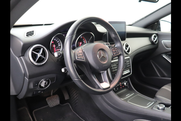 Mercedes-Benz CLA-Klasse 180 Lease Edition Plus AUTOMAAT NAVIGATIE LM VELGEN SPORTSTOELEN