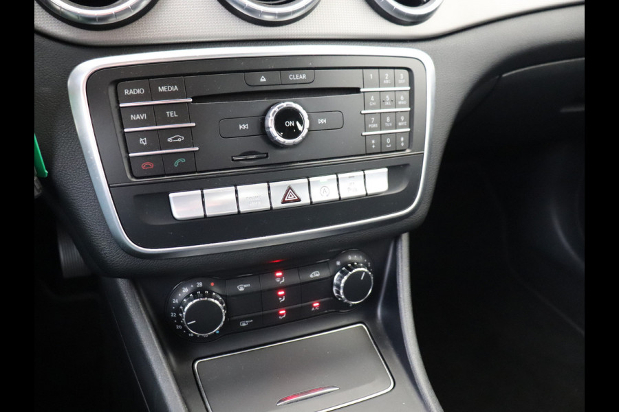 Mercedes-Benz CLA-Klasse 180 Lease Edition Plus AUTOMAAT NAVIGATIE LM VELGEN SPORTSTOELEN