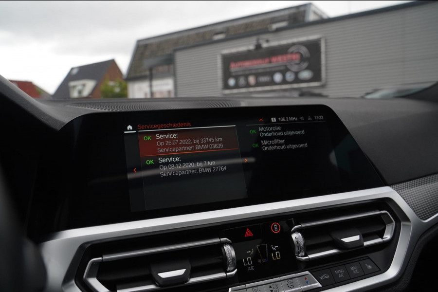 BMW 3 Serie Touring 330i High Executive | M-pakket | Panorama | Luxe Leder/Alcantara | Stoelverwarming | Adaptieve Cruise | LED |