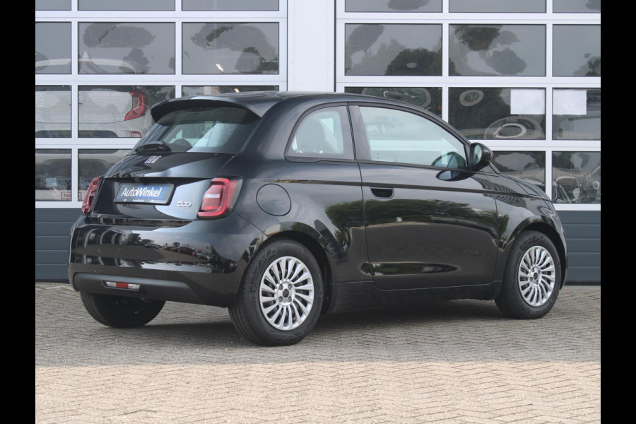 Fiat 500E 42 kWh | Camera | Keyless | PDC | BSM | Clima | Cruise | Apple Carplay | Subsidie € 2.000,- *